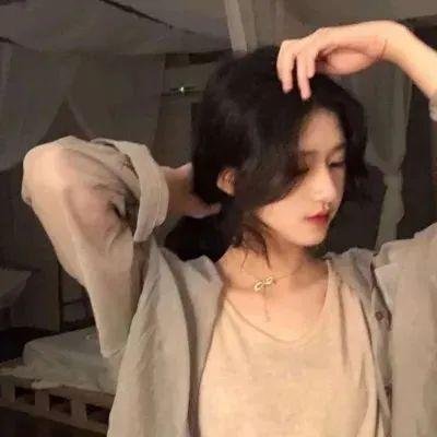 女生要革命海报